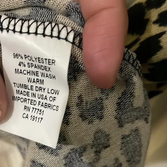 Betsey Johnson animal print top - Picture 4 of 5